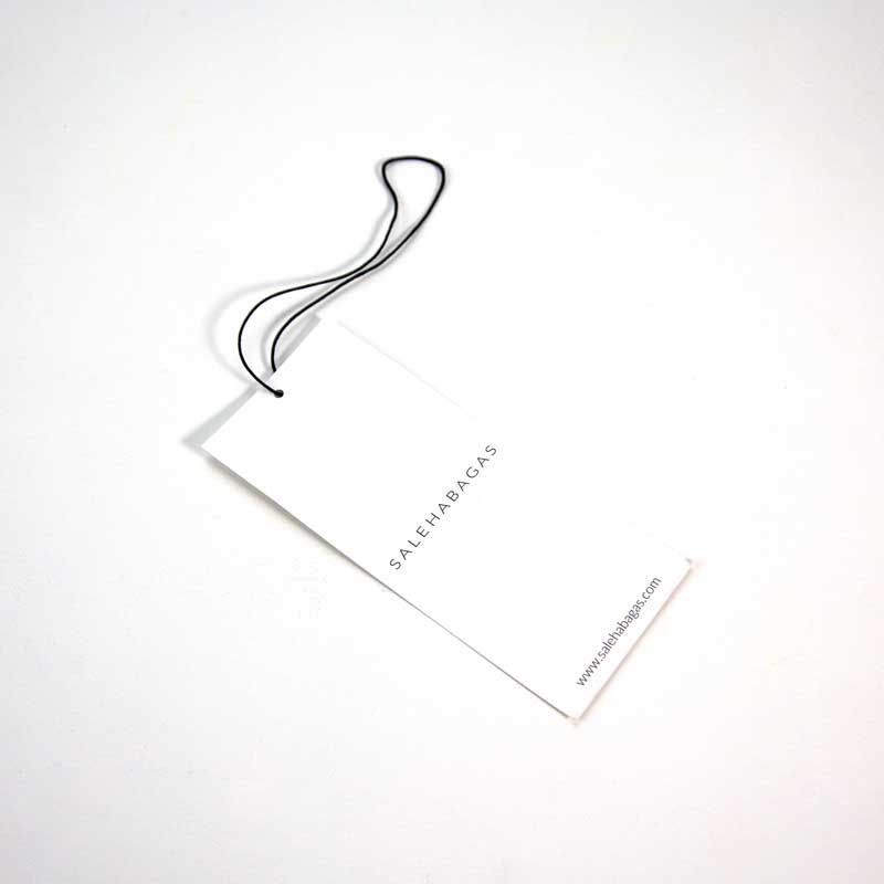 HANGTAG A7 74*105 MM HANGTAG | IMPRESSION À CHAUD 1 COULEUR SUR 1 OU 2 FACES HANGTAG A7 74*105 MM HANGTAG | IMPRESSION À CHAUD 1 COULEUR SUR 1 OU 2 FACES